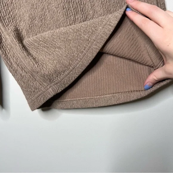 Lululemon Retreat Yourself Crop in Heathered Soft Sand - Picture 4 of 6